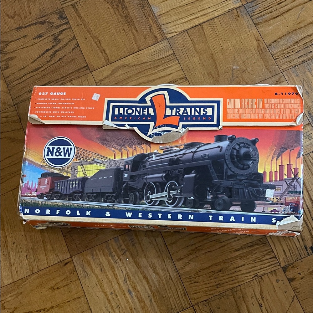 Norfolk & Western Train Set - Black